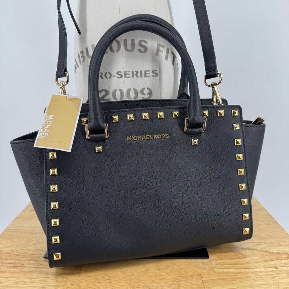 BNWT Michael Kors Selma Gold Studded Medium Satchel Black Saffiano Leather Bag